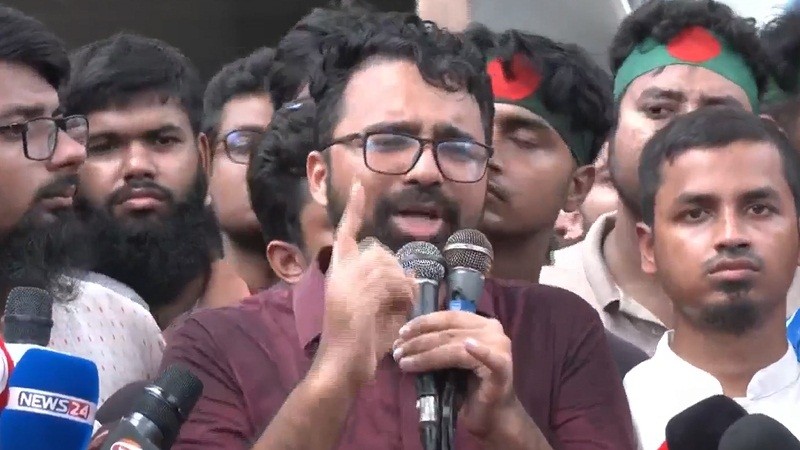 বুয়েট শিক্ষার্থীদের আল্টিমেটাম, দাবি না মানলে সচিবালয় ঘেরাওয়ের হুমকি